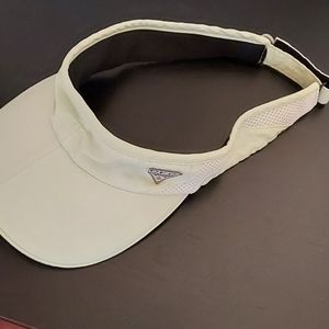 Columbia  pfg sun visor
